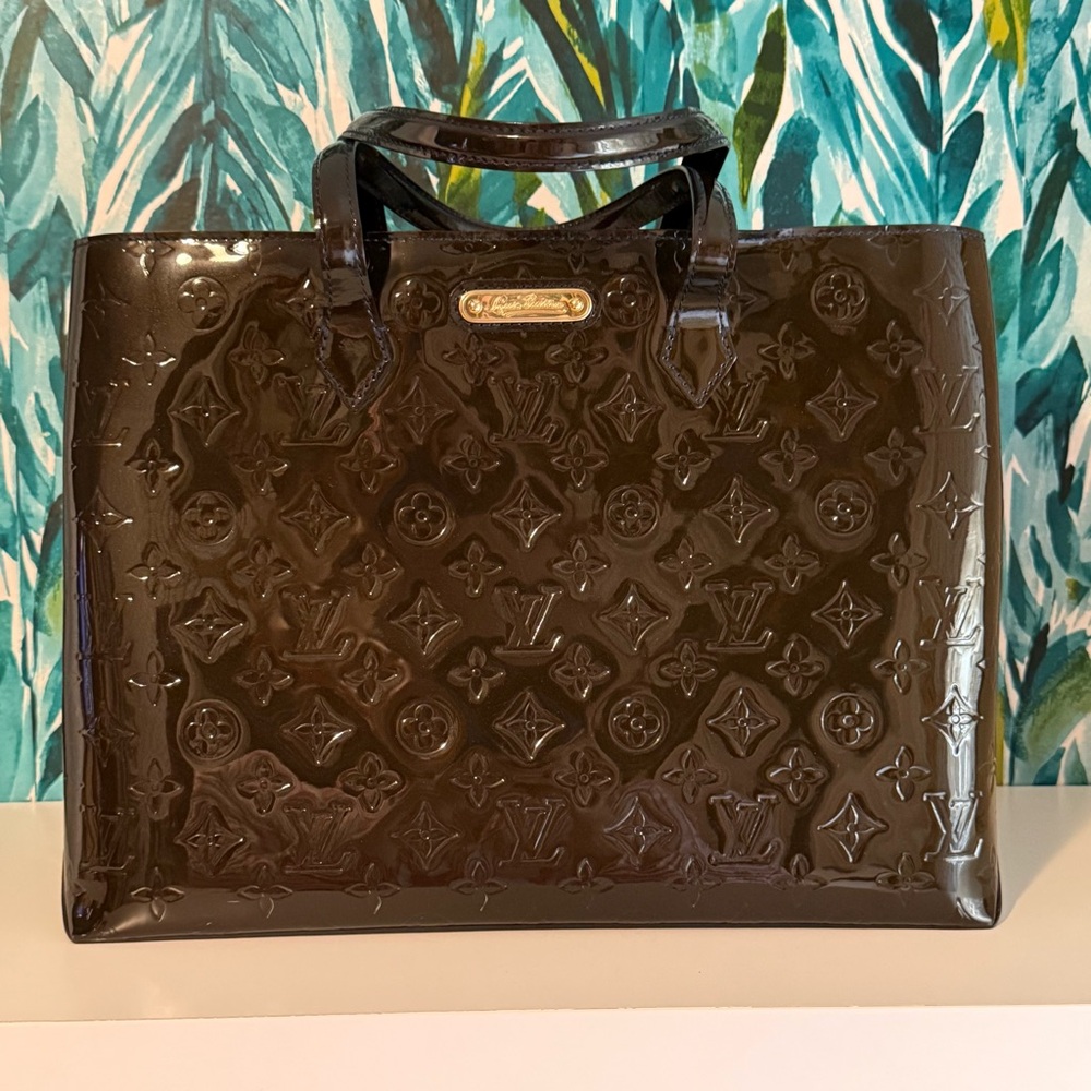 Louis Vuitton Vernis Wilshire MM Bag in Navy
